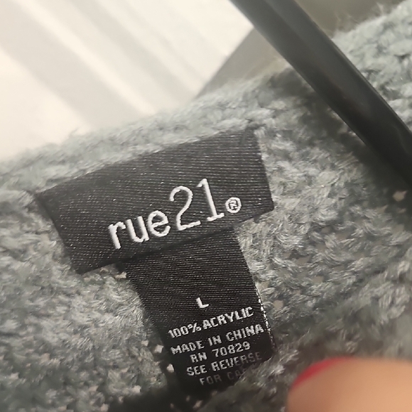 Rue21 Teal V-Neck Sweater with Ribbed Detailing - Picture 2 of 3